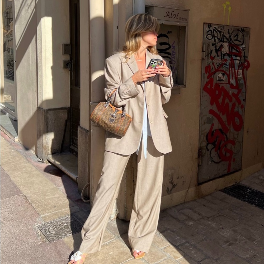 Djerf Avenue Forever Blazer in Oat